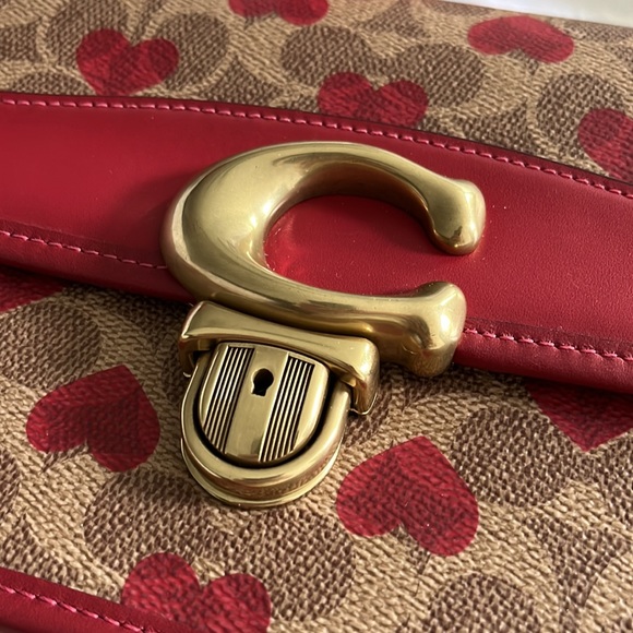 SOLD Coach Studio Heart Bag Valentines Day Exclusive - Picture 2 of 7